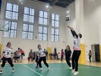 开云体育官网登入-精彩比赛打动观众，赛场上空飘着欢呼声的简单介绍